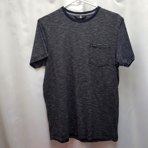 Volcom men's size small 1 pocket  black & white stripe shirt - Picture 1 of 4